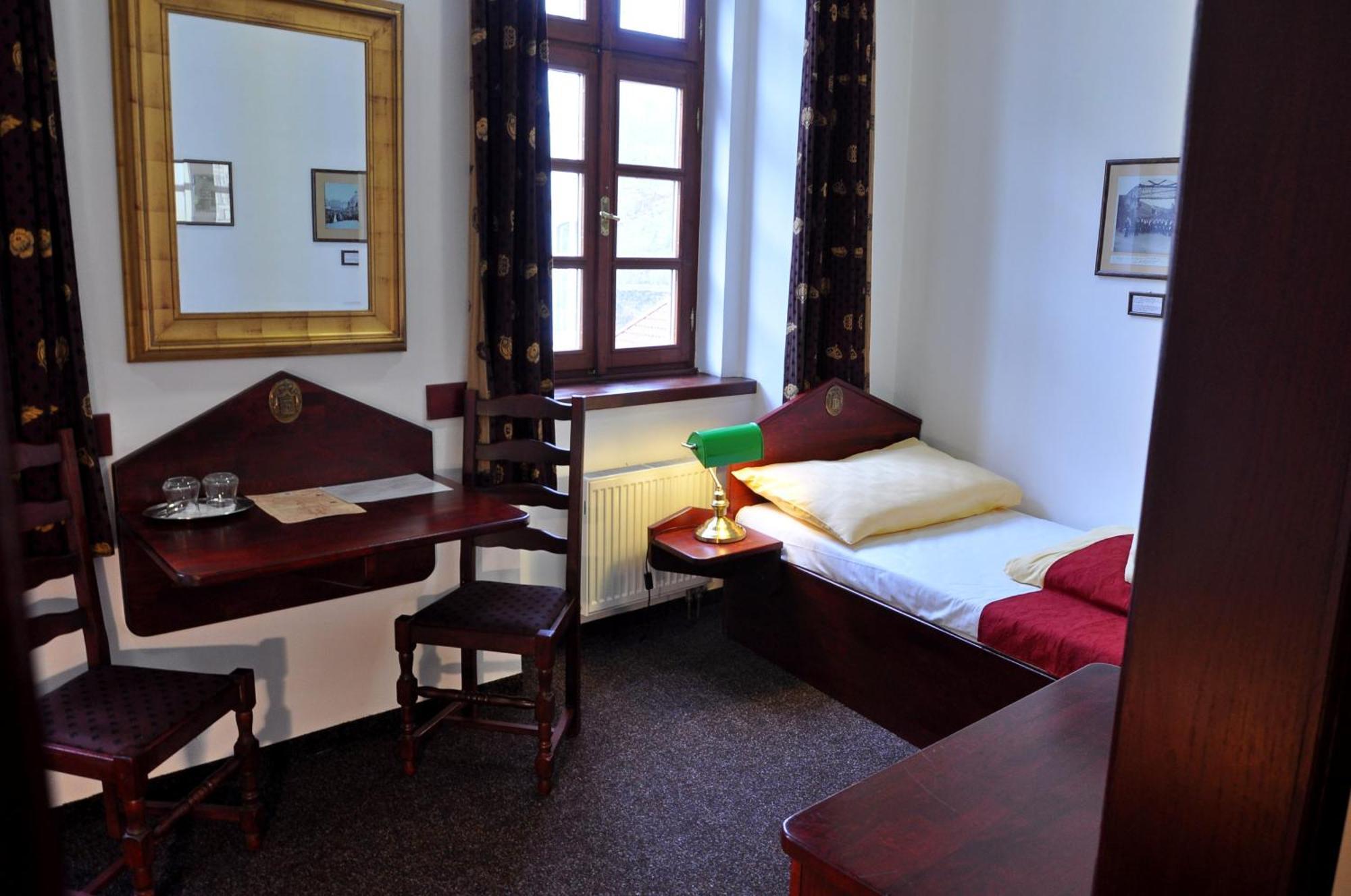 Hotel St Florian Локет Екстериор снимка