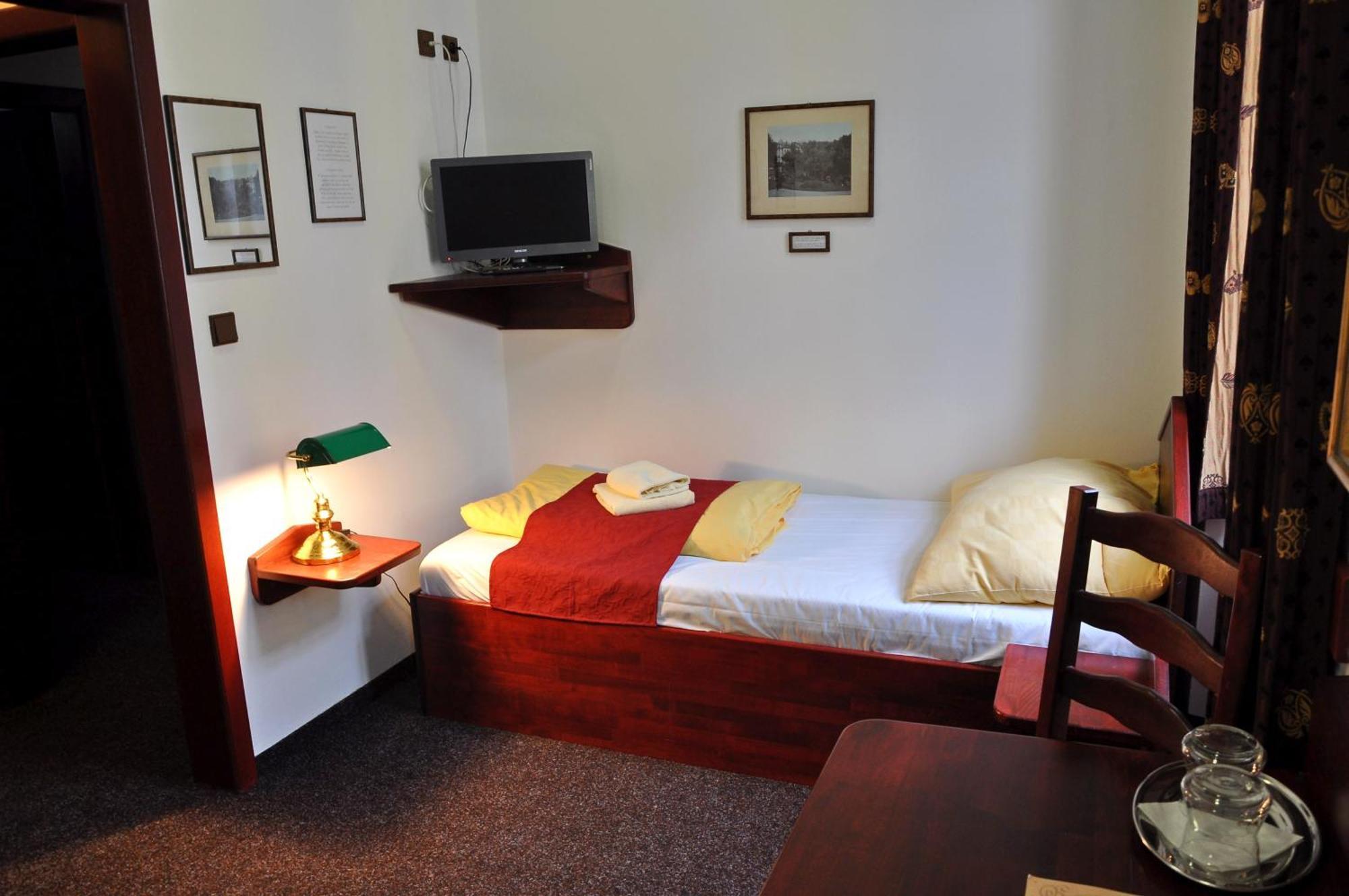 Hotel St Florian Локет Екстериор снимка