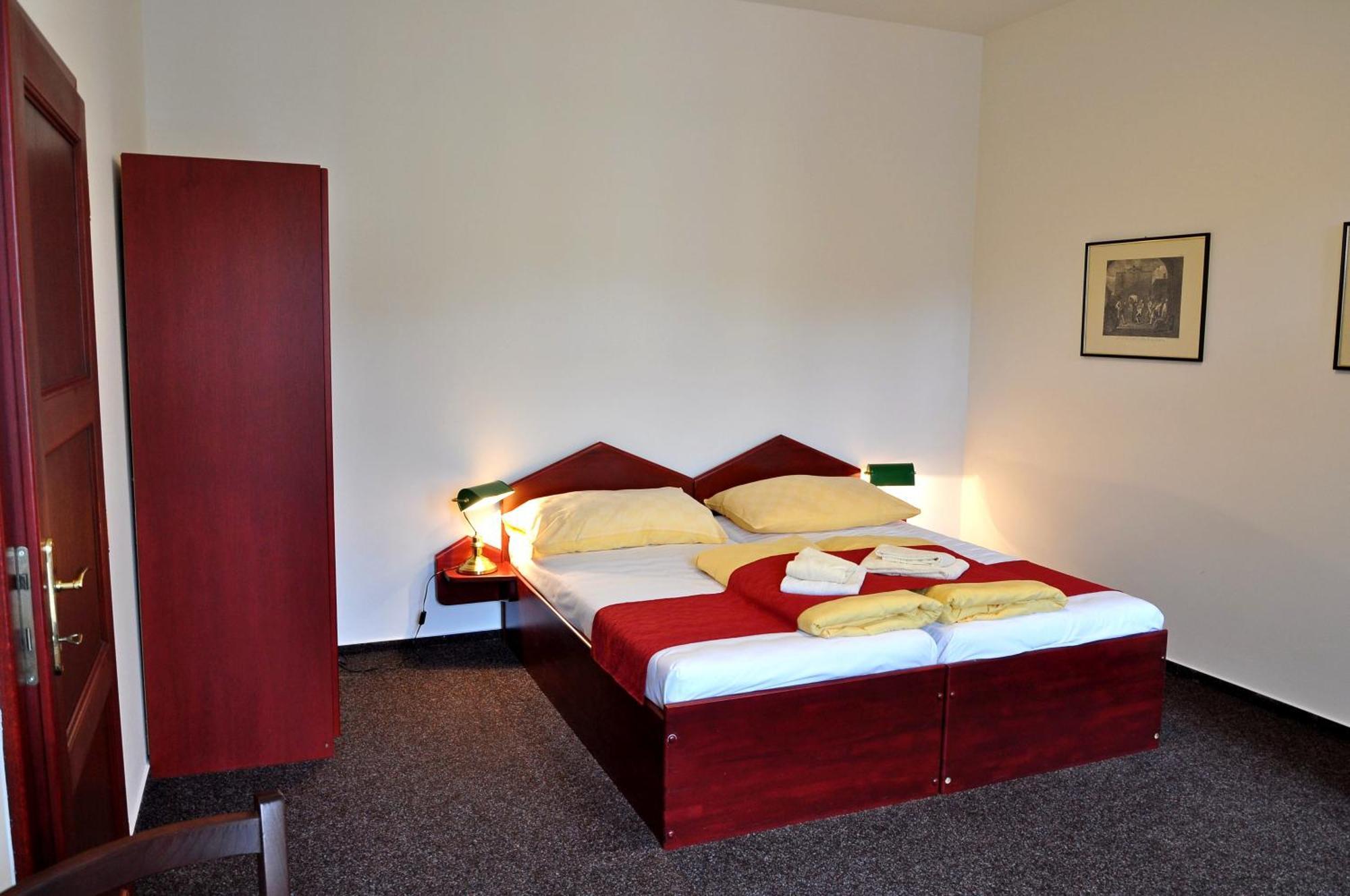 Hotel St Florian Локет Стая снимка